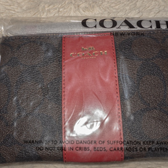 Authentic Coach Wallet Red & Brown - Picture 2 of 2